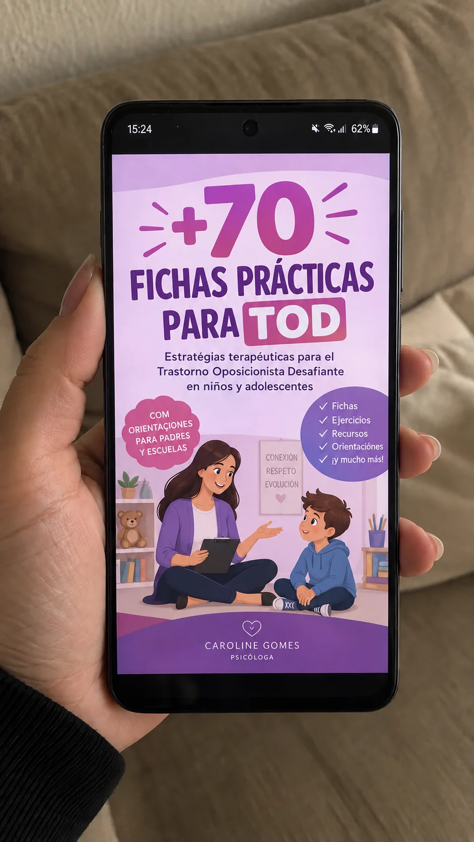 Psicóloga usando las fichas prácticas para TOD